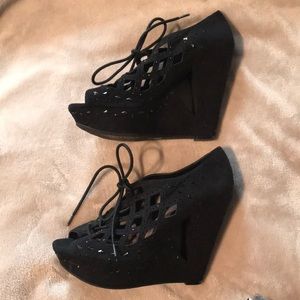 Black bedazzled Gianni bini heels size 8